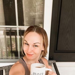 Meet your Posher, Cortney